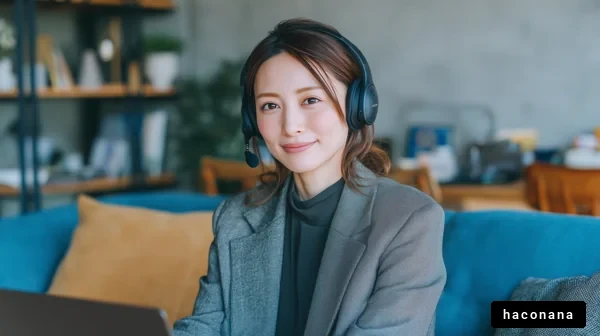 リモートワーク中の女性