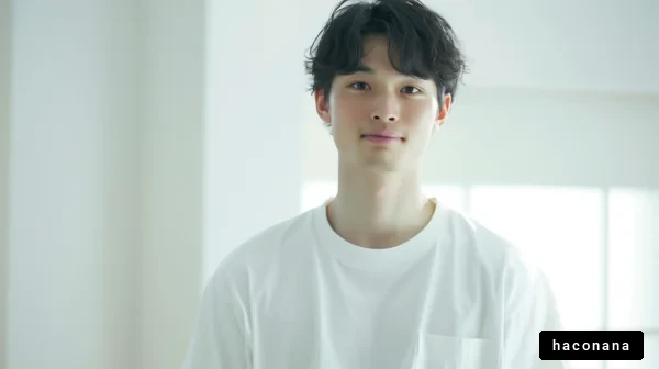 シンプルな白Tシャツ
