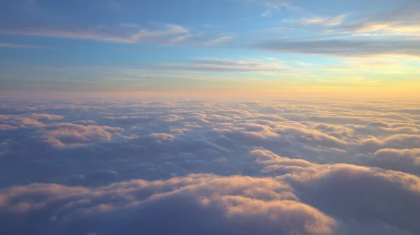 雲海と夕焼けの空の絶景