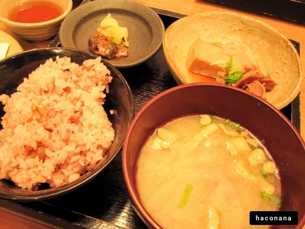 和食の食卓