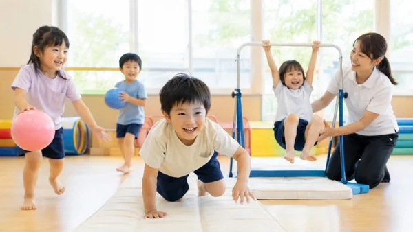 幼児体操教室で遊ぶ子どもたち