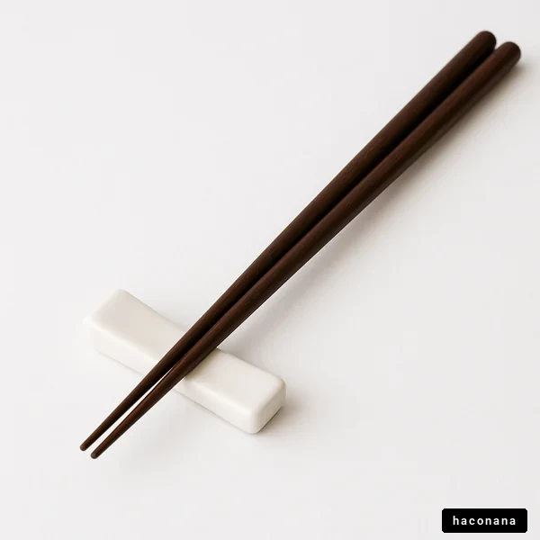 箸と箸置きの静物