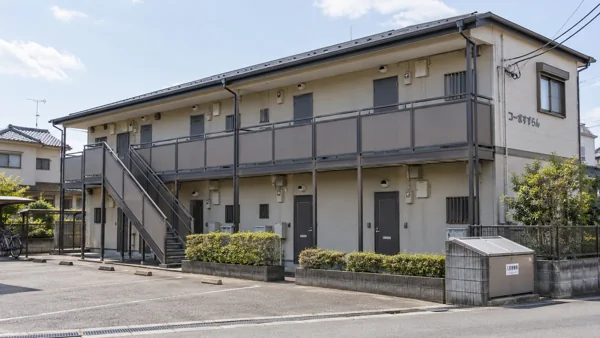 日本の2階建てアパート外観