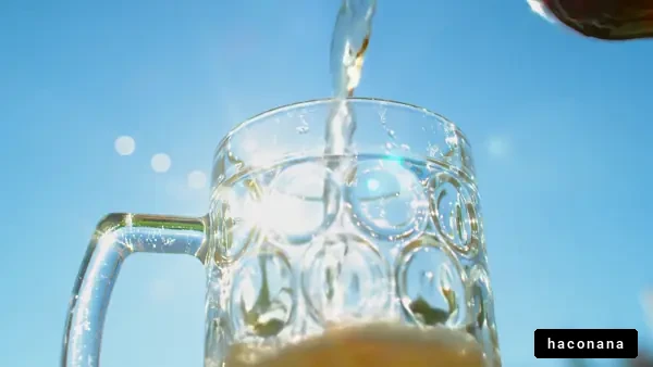 ビールと青空のペア
